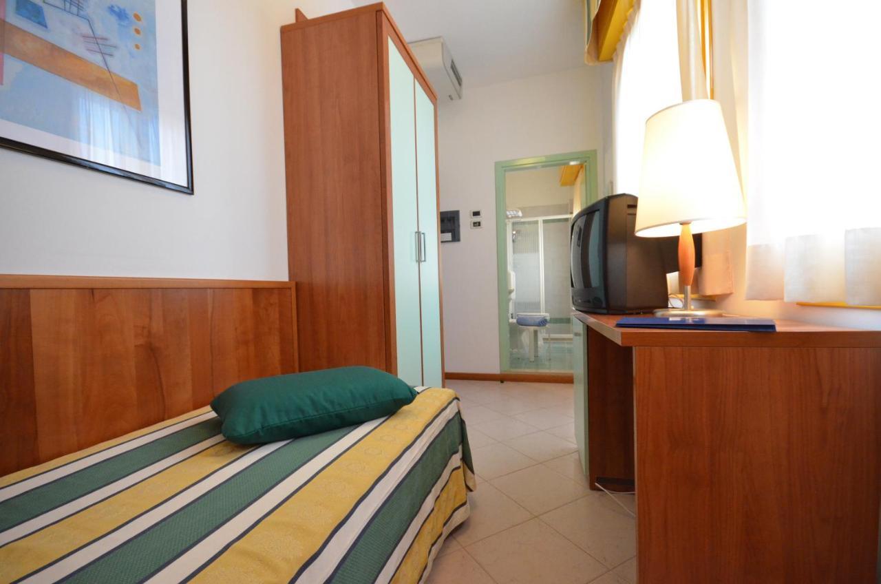 Hotel Luna Bibione Luaran gambar